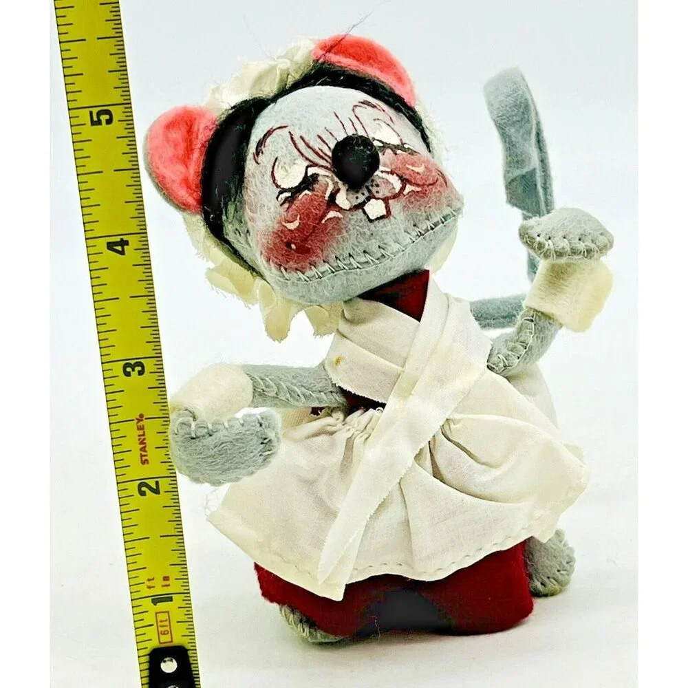 Annalee Mouse Pinafore Bonnet Maroon Dress Closed Eyes 5 inch 1965‎ Vintage USA